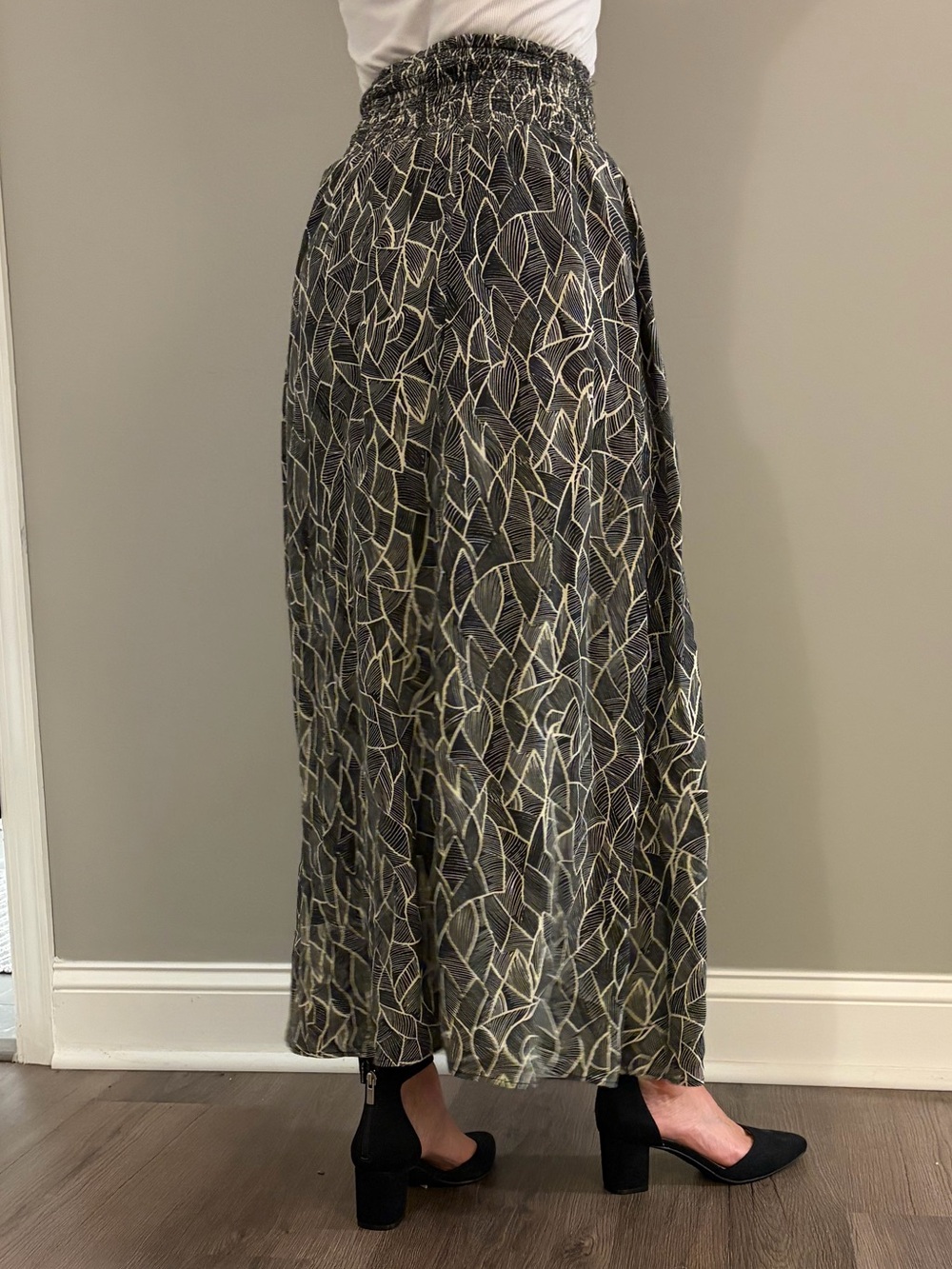 Japna Leaf-Print Smocked Maxi Skirt